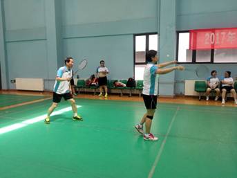 说明: E:\工作\2012.8-  威尼斯9499登录入口\0 分工会 工作\2017年 相关\5.13 四院羽毛球比赛\照片\陈天宁 老师提供\QQ图片20170515083612.jpg