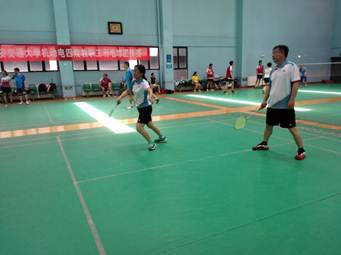 说明: E:\工作\2012.8-  威尼斯9499登录入口\0 分工会 工作\2017年 相关\5.13 四院羽毛球比赛\照片\陈天宁 老师提供\QQ图片20170515083300.jpg